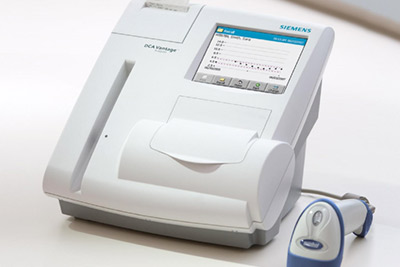 HbA1c（ヘモグロビンエーワンシー）検査機器の画像